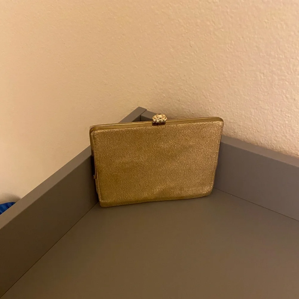 Vintage Gold Clutch 👛